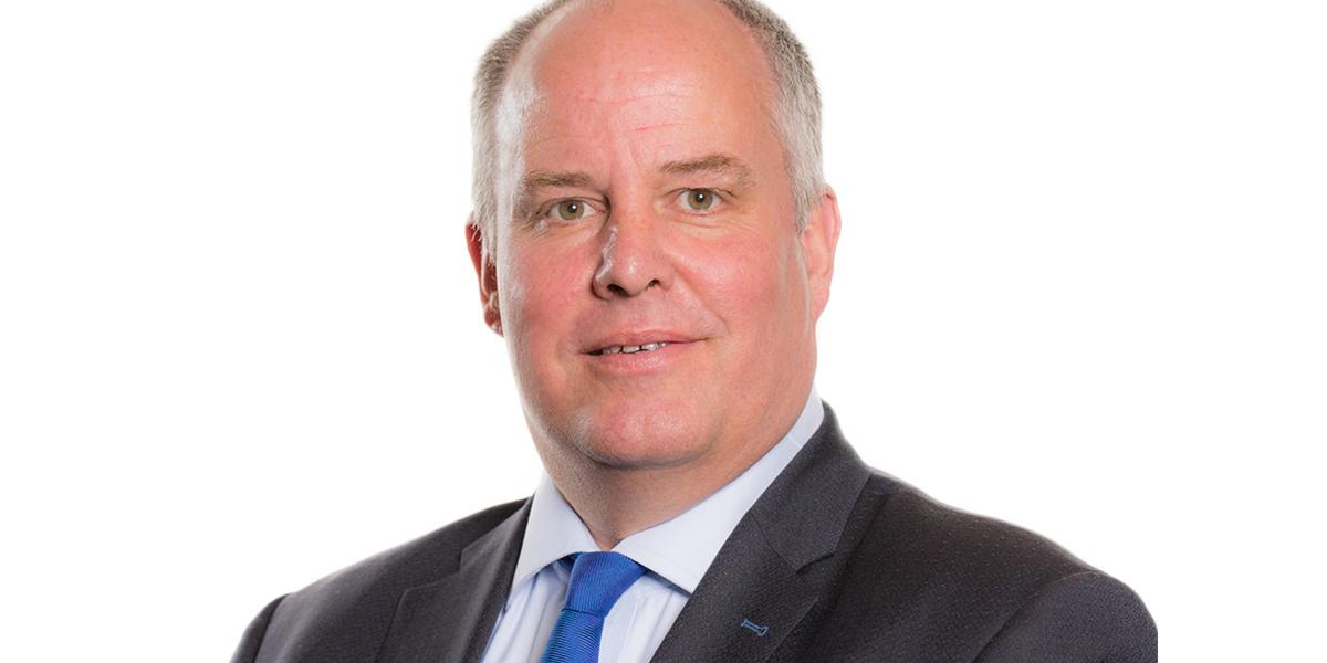 Arweinydd y Ceidwadwyr yn y Senedd, Andrew RT Davies.