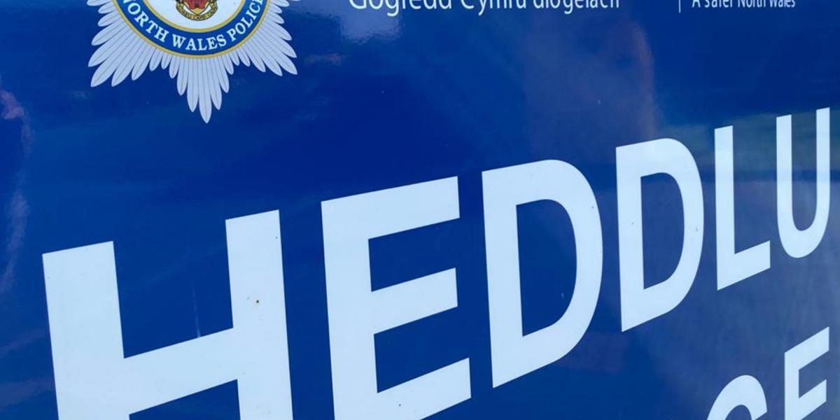 Heddlu Gogledd Cymru.