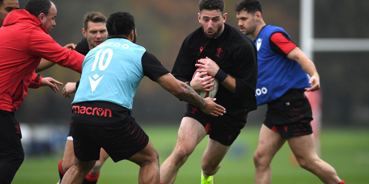 Alex Cuthbert