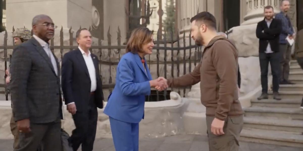 Nancy pelosi yn Kyiv