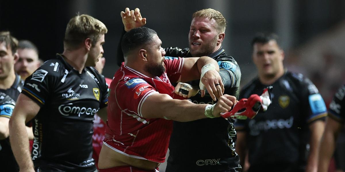 Sione Kalamafoni a Ross Moriarty