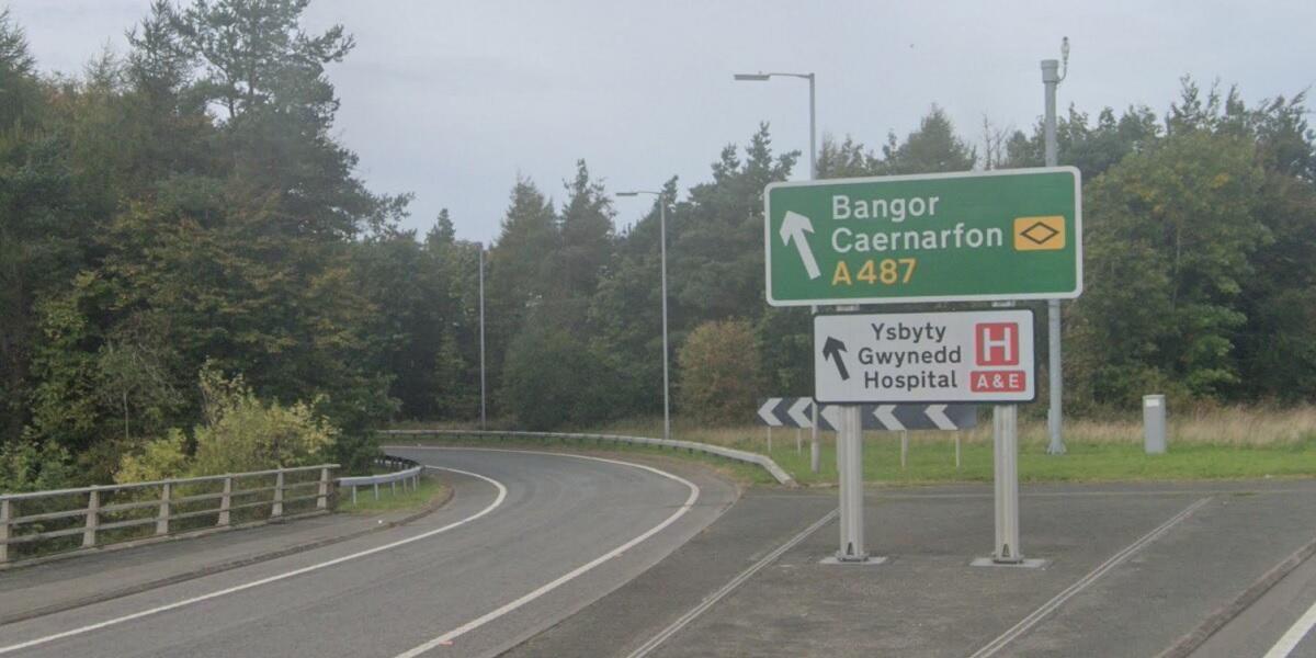 Cyffordd naw yr A55