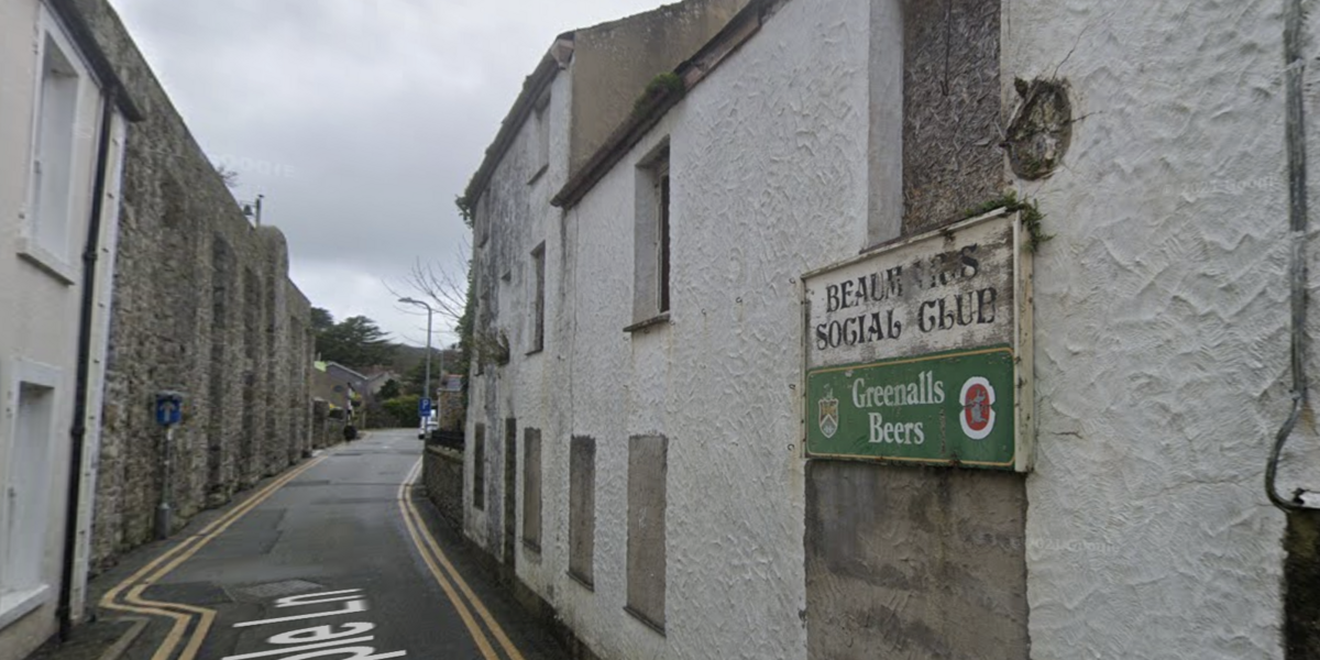 Biwmares Steeple lane