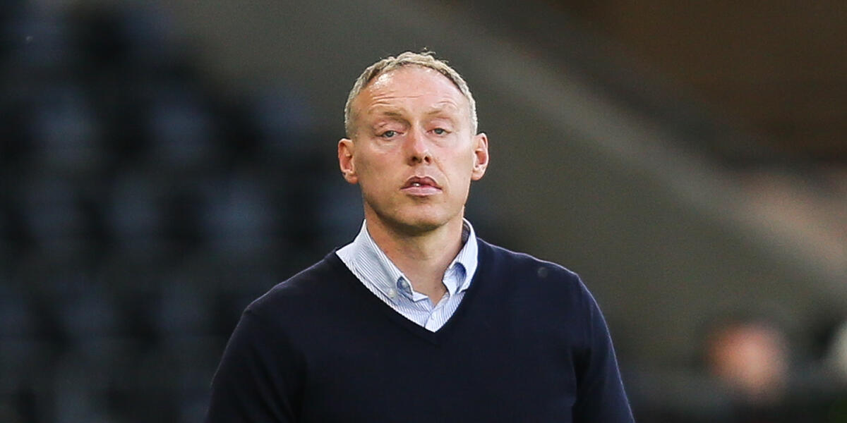 Steve Cooper (Huw Evans)