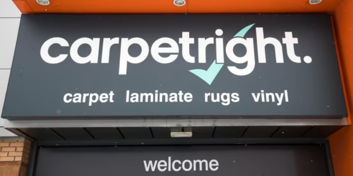 Arwydd siop Carpetright