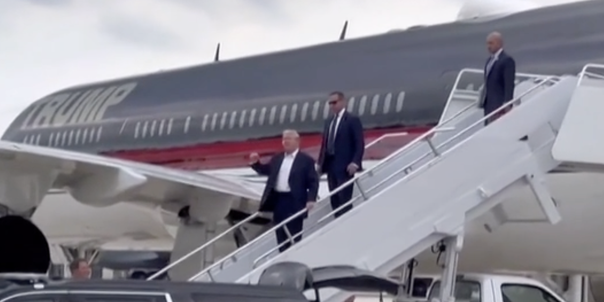 Donald Trump yn cyrraedd Milwaukee