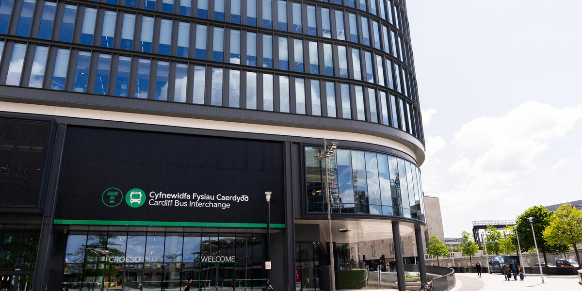 Cardiff Bus Interchange - Cyfnewidfa Fysiau Caerdydd
