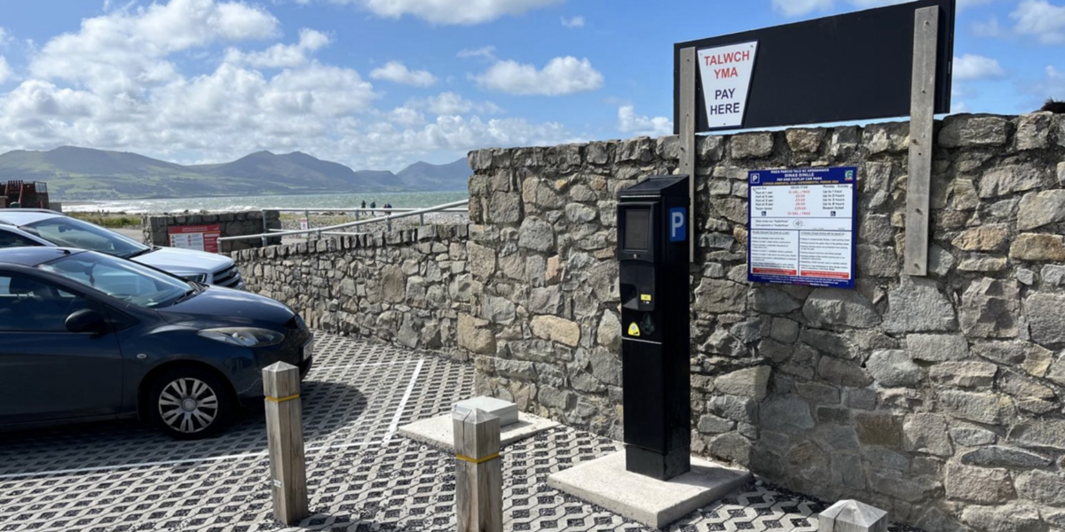 Dinas Dinlle