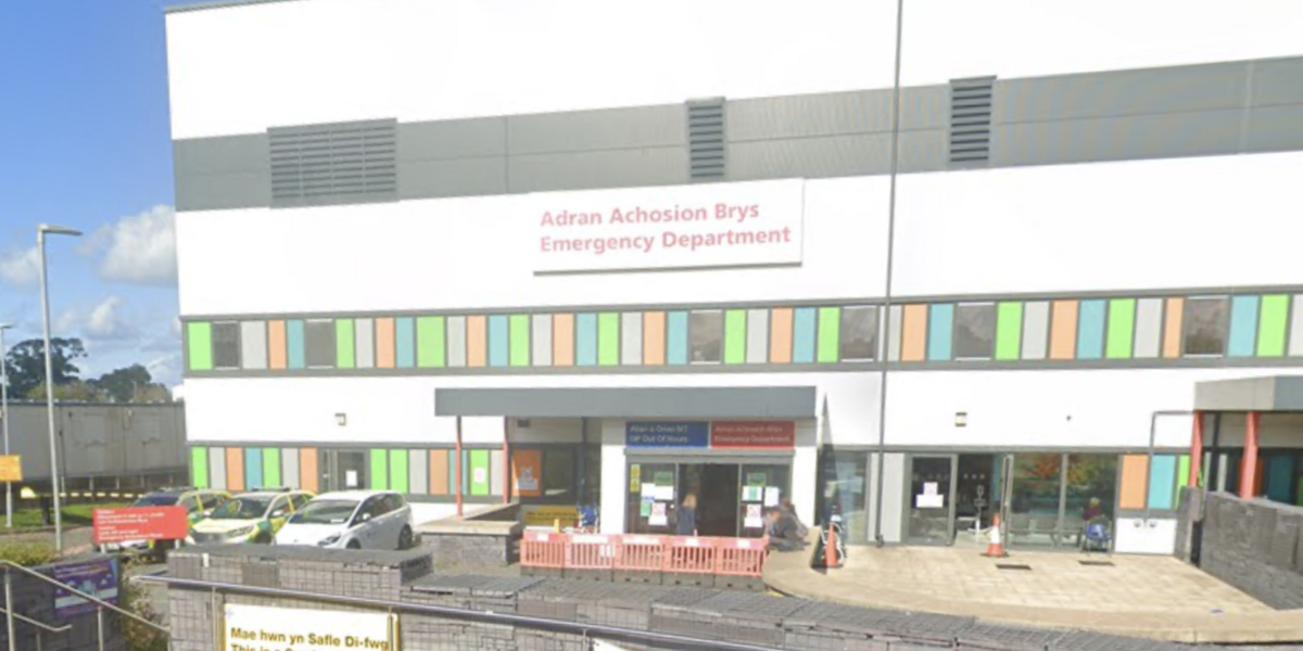 adran achosion brys glan clwyd.png