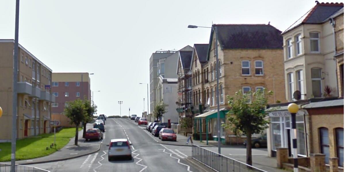 Ffordd Caerdydd, Pwllheli