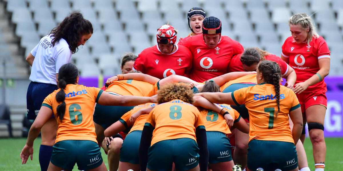Awstralia v Cymru