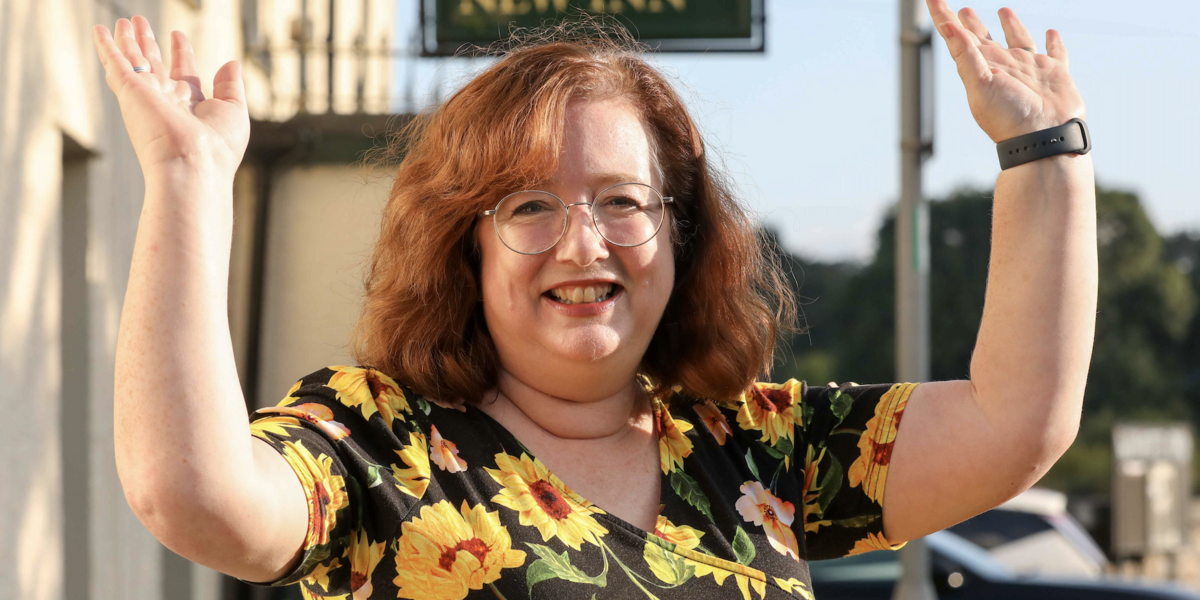 Dr Manon James.png