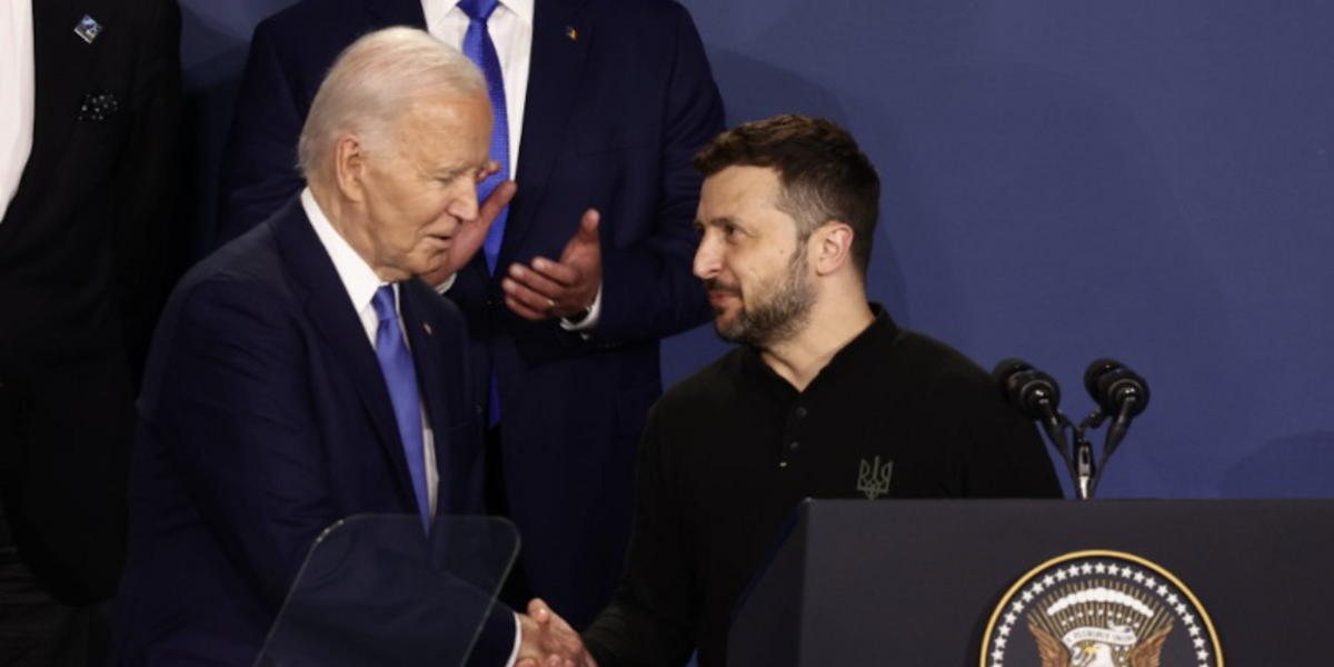 Biden a Zelensky