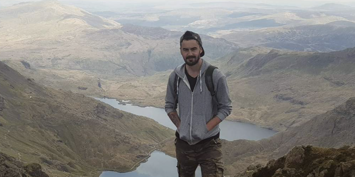 Simon Paul Williams a fu farw mewn gwrthdrawiad yn Rhydymwyn