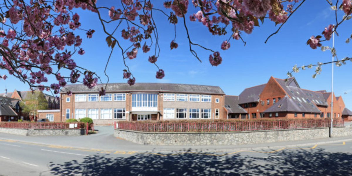Ysgol Syr Hugh Owen