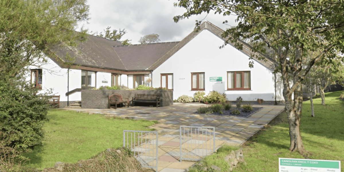 Encil y Coed, Cricieth