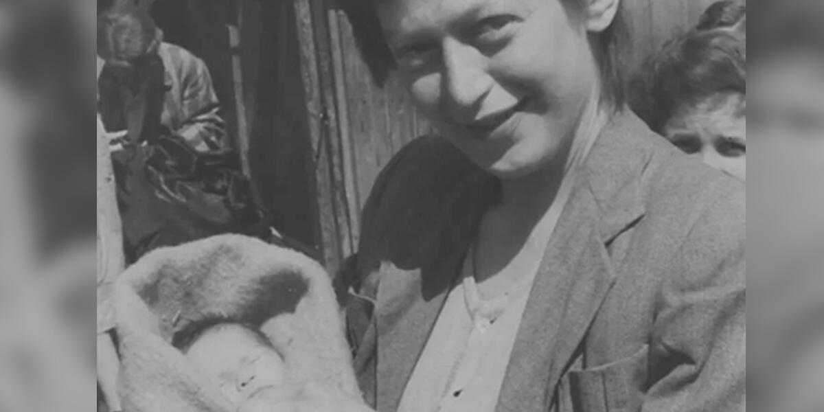 Eva Clarke a'i mam
