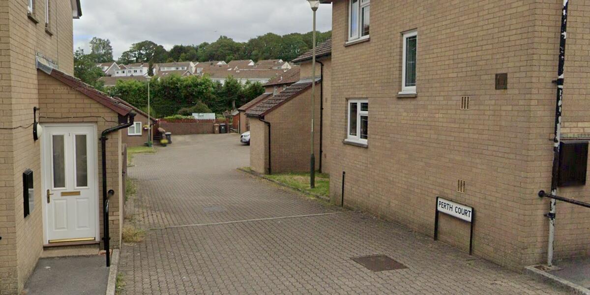 Perth Court Coed Duon
