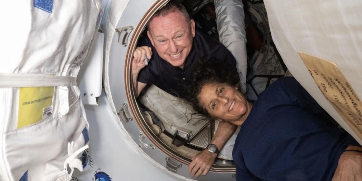Butch Wilmore a Suni Williams