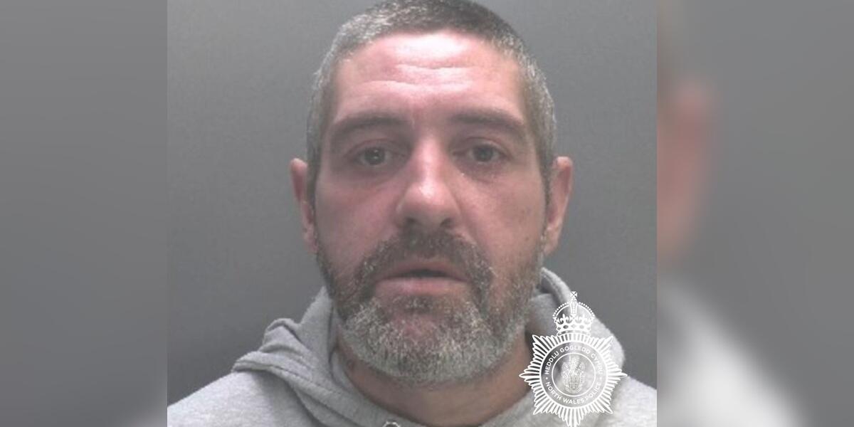Derek Owen Llangefni