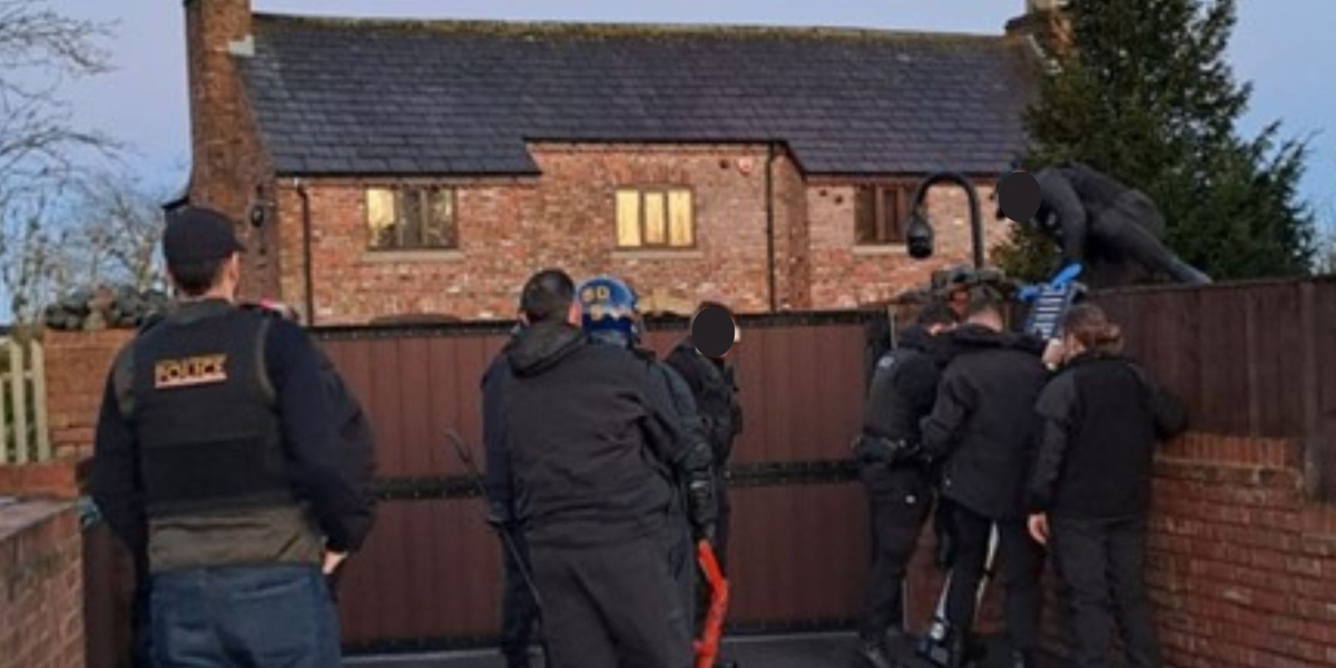 Raid yn ymwneud a'r Seventy Ninth Group