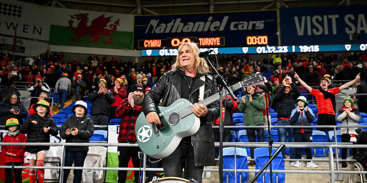 Mike Peters