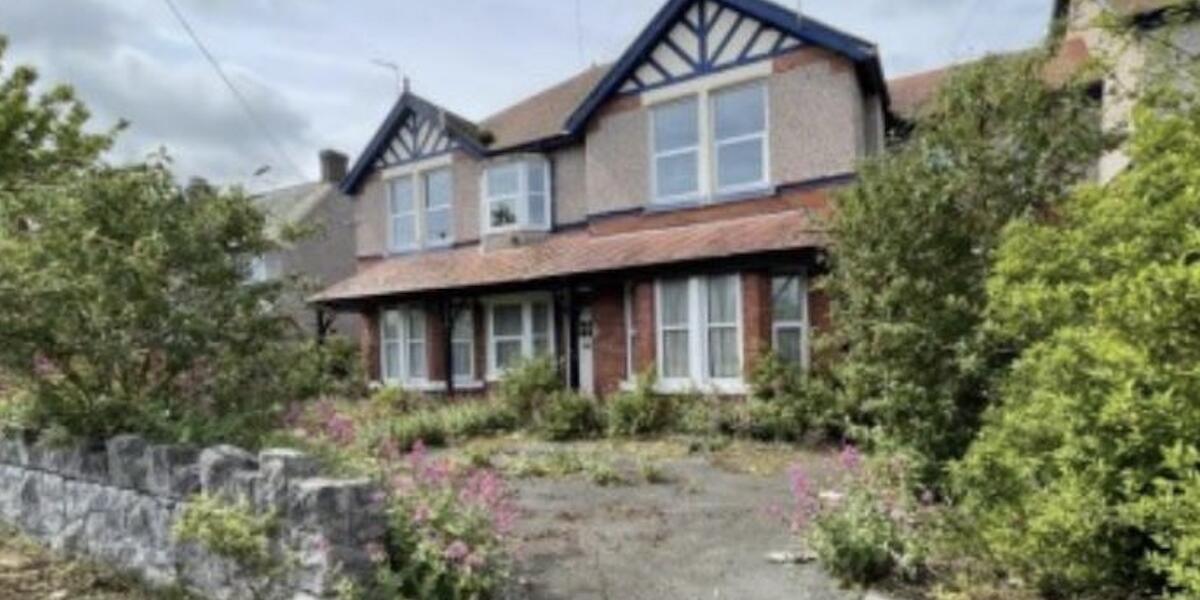13-17 priory grange.jpg