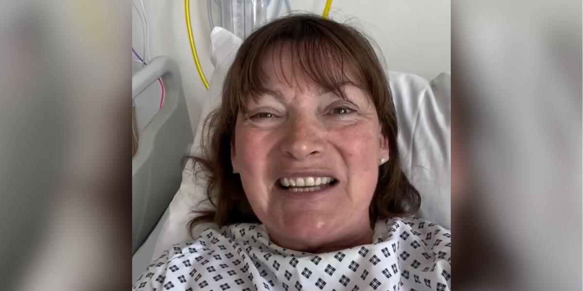Lorraine Kelly yn yr ysbyty