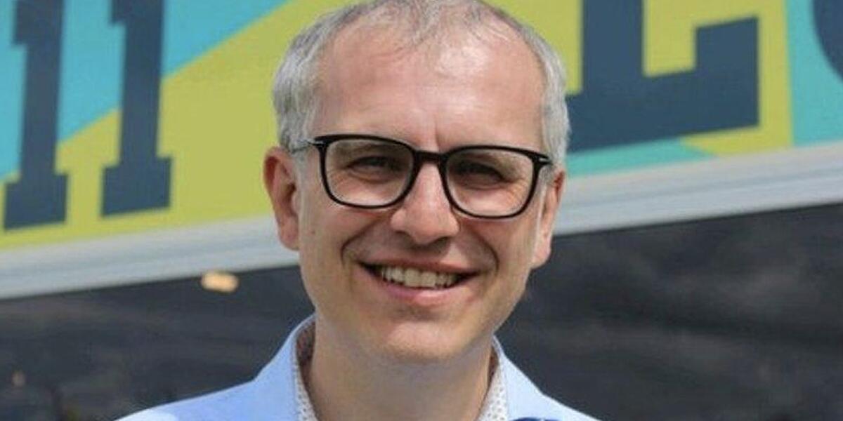 simon brooks.jpg