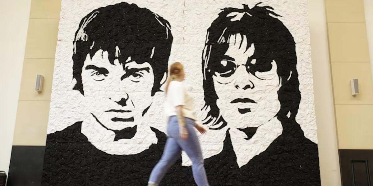 Murlun Wonder Wall
