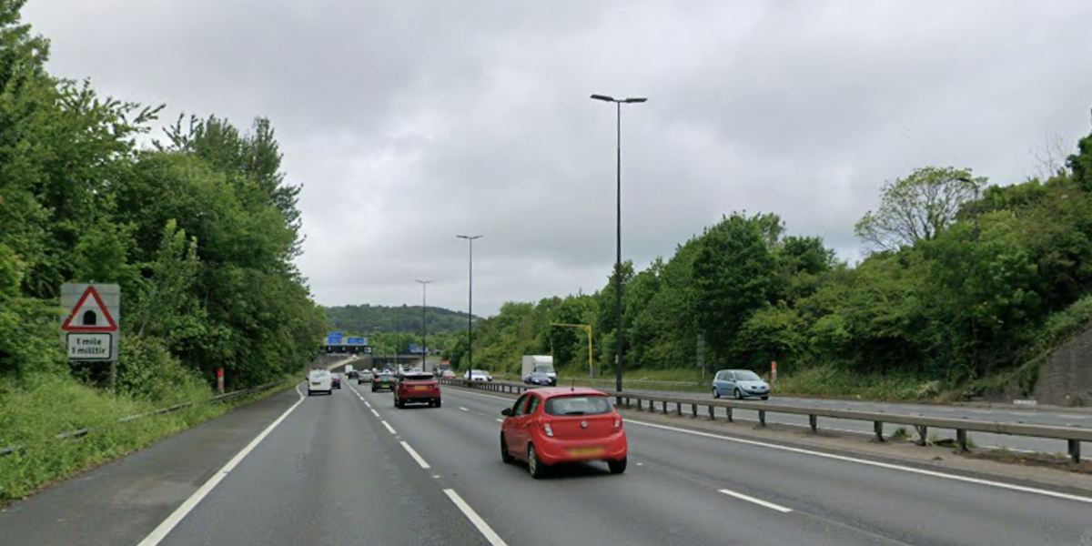 M4 Cyffordd 25 i'r dwyrain