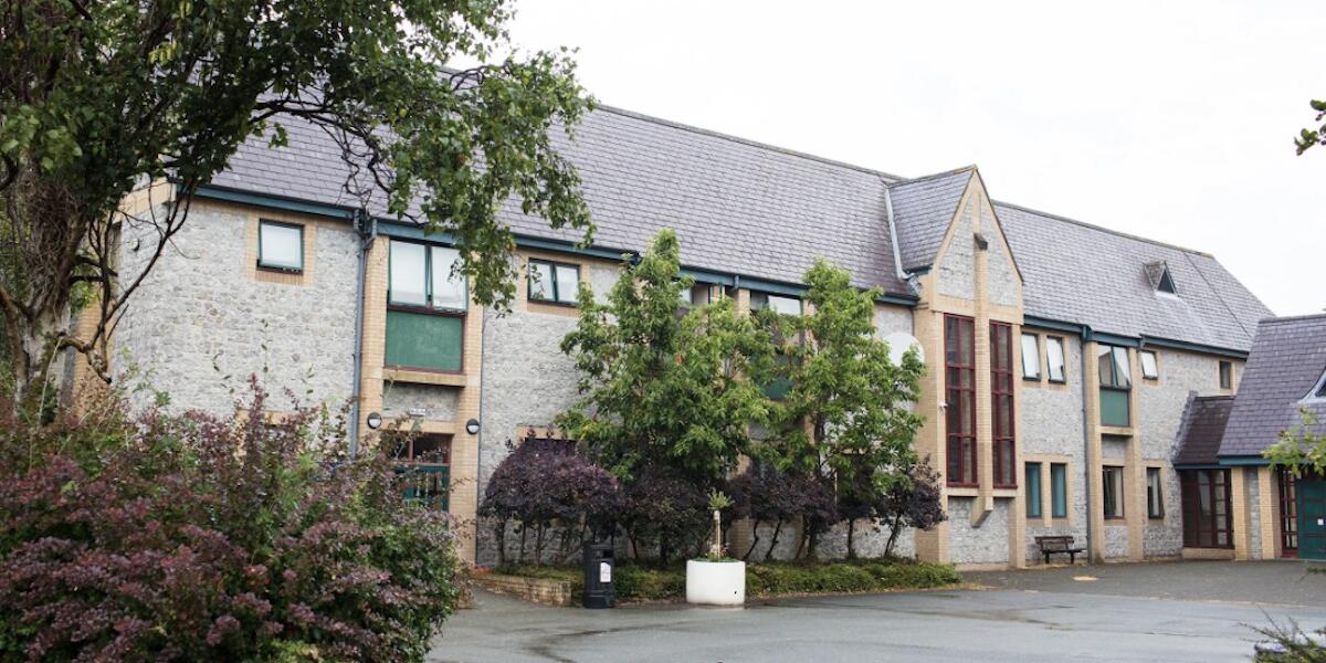 Ysgol Calon Cymru