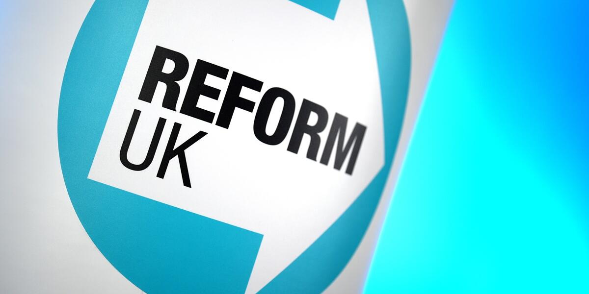 Arwydd Reform UK