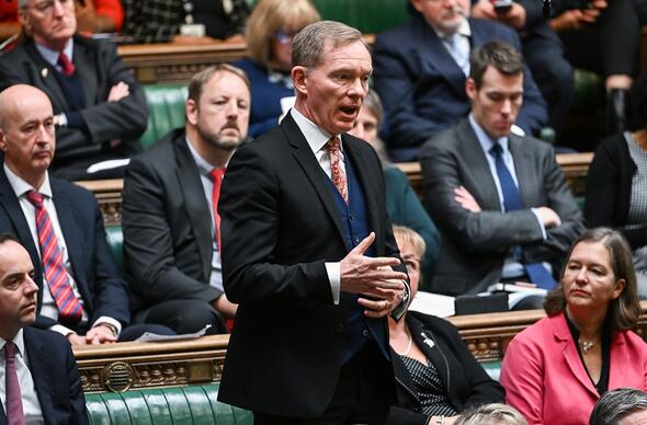 Chris Bryant. Llun gan Senedd San Steffan/ Andy Bailey.