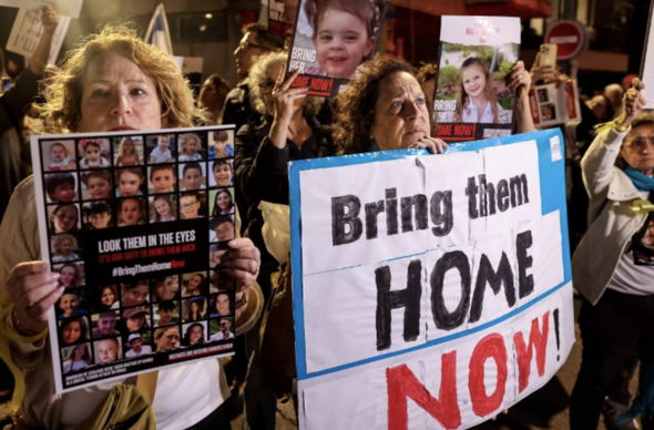 Protest i ryddhau gwystlon Hamas, Tel Aviv