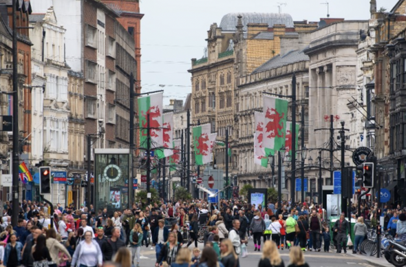 Siopwyr Caerdydd
