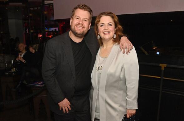 Ruth Jones a James Corden