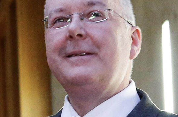 Peter Murrell
