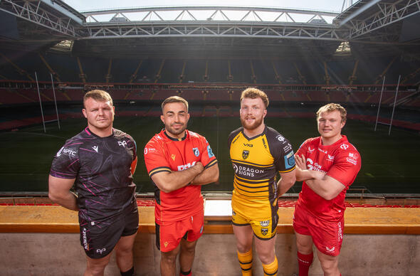 Pedwar clwb rygbi