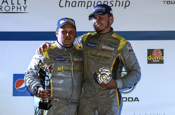 Dai Roberts / James Williams