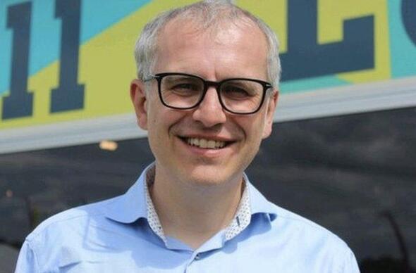 simon brooks.jpg