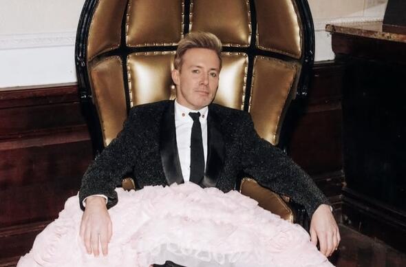 Ian &#039;H&#039; Watkins o Steps