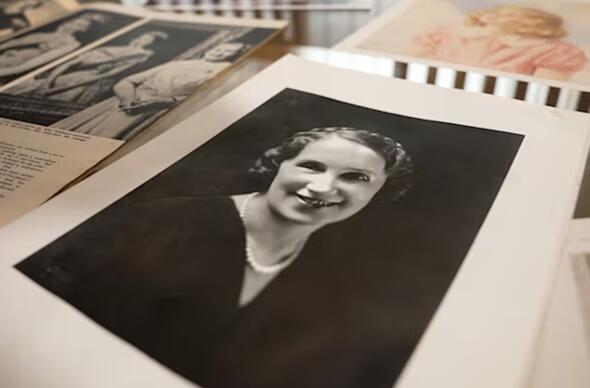 margaret lindsay williams.jpg