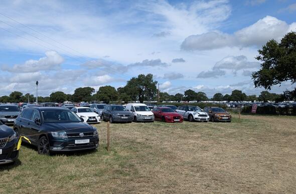Maes parcio yr Eisteddfod