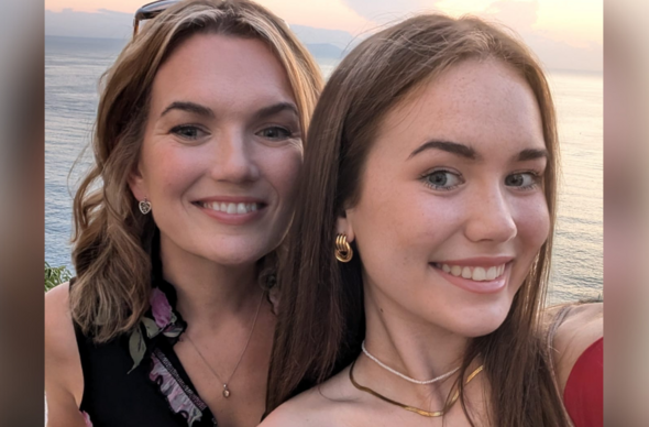 Angharad Llwyd a&#039;i merch Gwenno