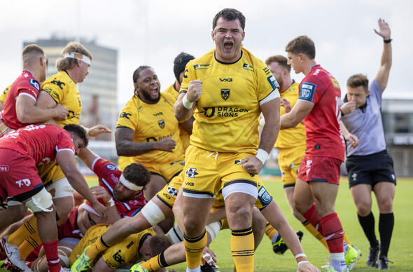CDF_130925_IW_Dragons_v_Scarlets_69.JPG