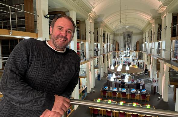 Scott Quinnell / Cyfrinachau&#039;r Llyfrgell