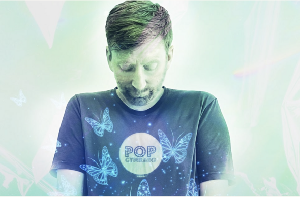 Ynyr Roberts- Popeth 