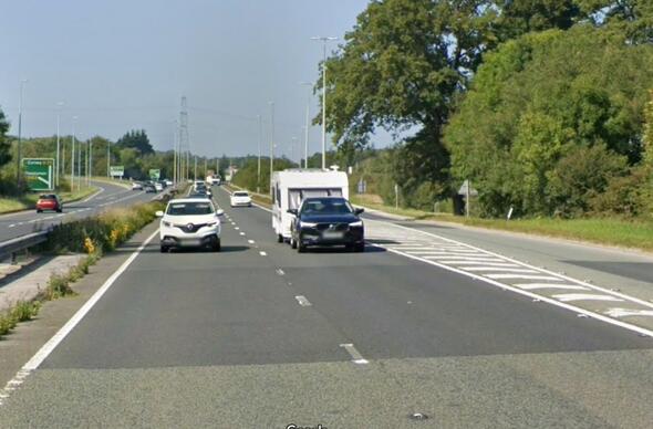 Cyffordd 32