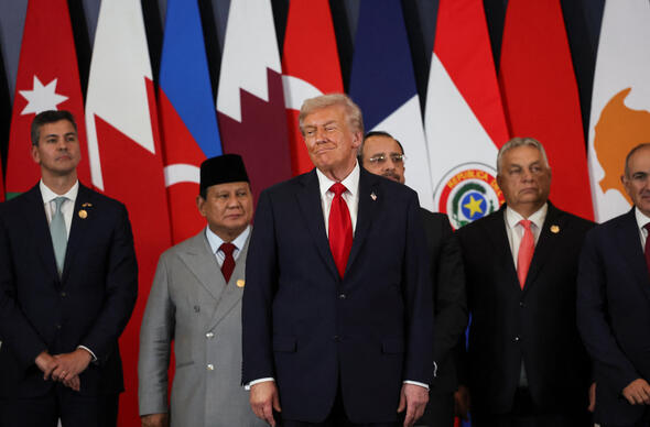 Trump ac arweinwyr y byd yn yr Aifft i drafod y cytundeb heddwch 
